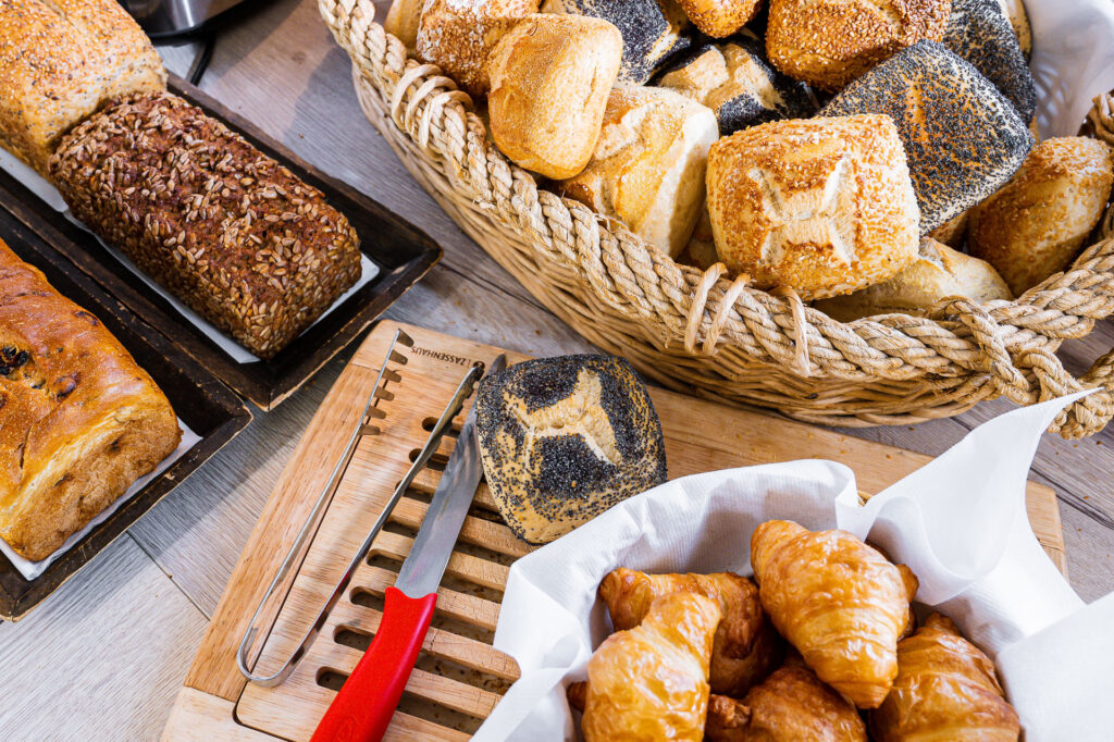 Reichhaltiges Frühstücksbuffet im Nordsee-Hotel-Arlau-Schleuse